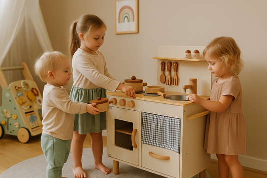Drewniana otwierana kuchnia z akcesoriami
